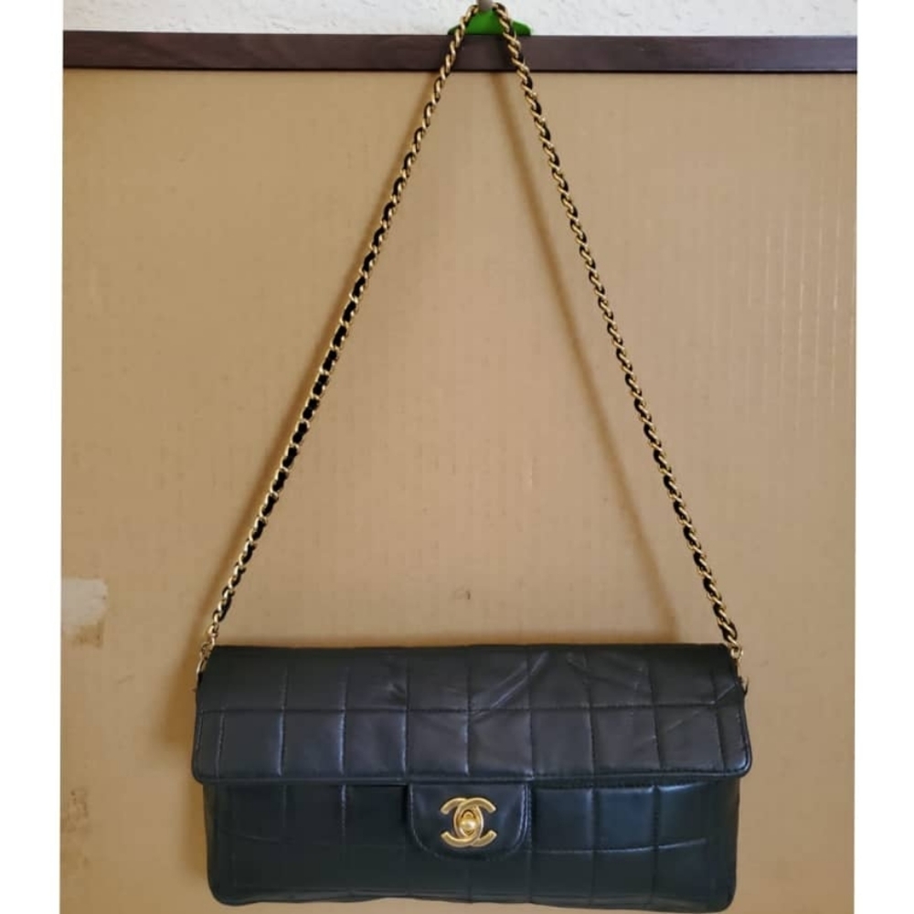 Chanel Black Chocolate Bar Bag - Picture 2 of 14